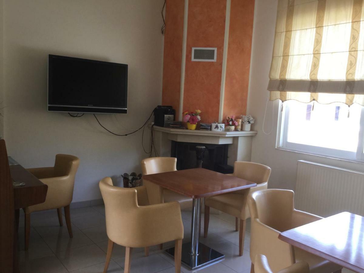 Hotel Kallithea Loutra Aidhipsou Exteriör bild